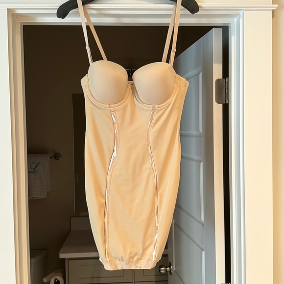 Flexees Slip - Picture 1 of 2